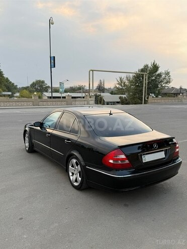 Mercedes E 240 2002, 345,000 km - 2.6 l - Qazax