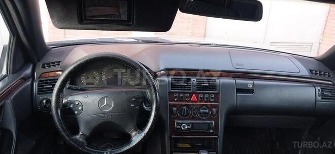 Mercedes E 220 2000, 486,900 km - 2.2 л - Gəncə