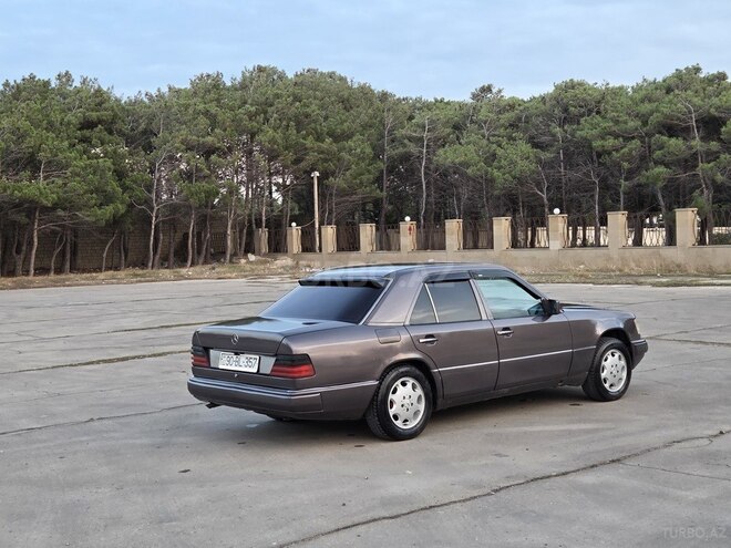 Mercedes 220 E 1994, 321,000 km - 2.2 l - Sumqayıt