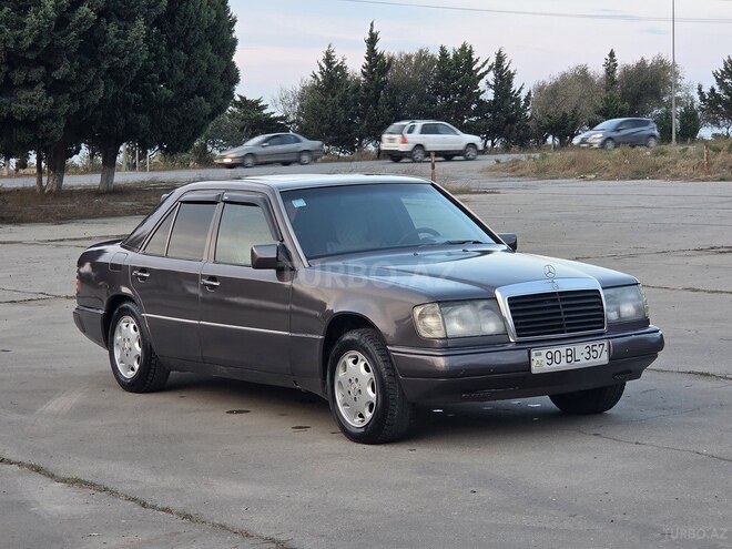Mercedes 220 E 1994, 321,000 km - 2.2 l - Sumqayıt