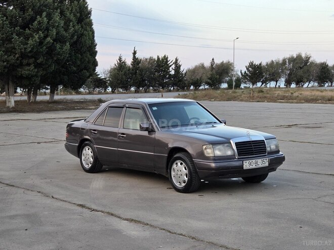 Mercedes 220 E 1994, 321,000 km - 2.2 l - Sumqayıt