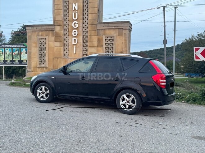 Kia  2008, 323,240 km - 1.4 l - Bakı