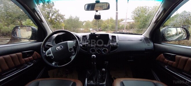 Toyota Hilux 2011, 257,869 km - 2.5 l - İsmayıllı