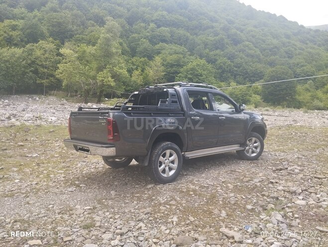 Toyota Hilux 2011, 257,869 km - 2.5 l - İsmayıllı