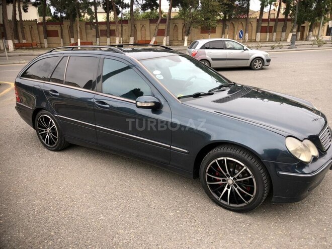 Mercedes C 220 2003, 443,238 km - 2.1 l - Xırdalan
