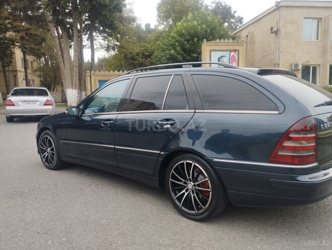 Mercedes C 220 2003, 443,238 km - 2.1 l - Xırdalan