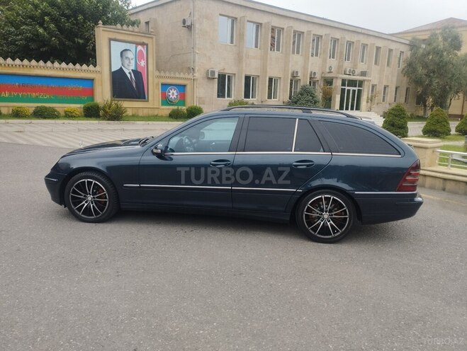 Mercedes C 220 2003, 443,238 km - 2.1 l - Xırdalan