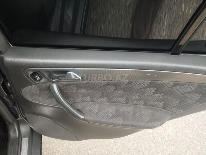 Mercedes C 220 2003, 443,238 km - 2.1 l - Xırdalan
