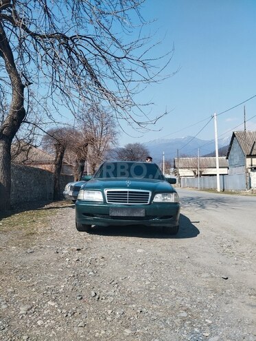 Mercedes C 220 1999, 700,000 km - 2.2 л - Balakən
