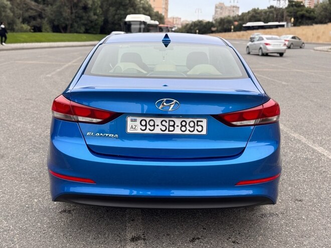 Hyundai Elantra 2017, 131,000 km - 2.0 l - Bakı