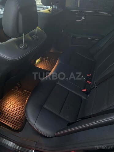 Mercedes E 220 2015, 194,000 km - 2.1 л - Quba