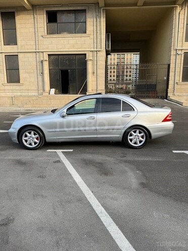 Mercedes C 240 2001, 291,968 km - 2.6 л - Sumqayıt