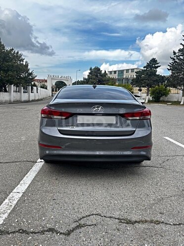 Hyundai Elantra 2018, 94,000 km - 2.0 l - Bakı