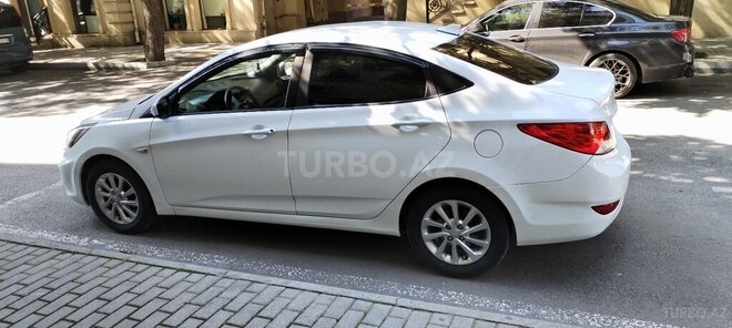 Hyundai Accent 2011, 250,000 km - 1.6 l - Bakı