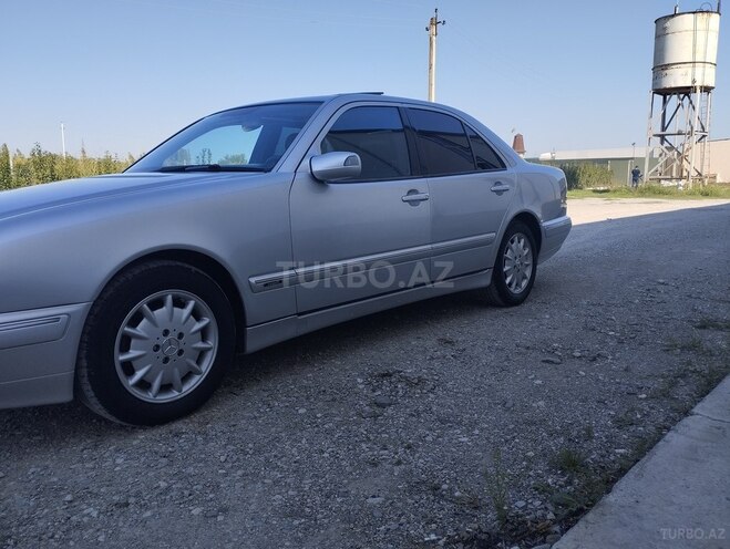 Mercedes E 320 2001, 461,499 km - 3.2 l - Xaçmaz