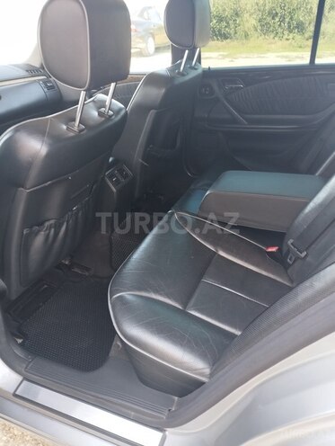 Mercedes E 320 2001, 461,499 km - 3.2 l - Xaçmaz