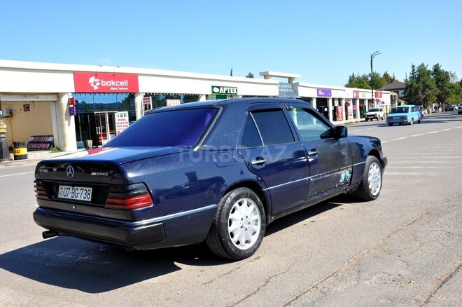 Mercedes E 200 1993, 336,000 km - 2.0 l - Saatlı