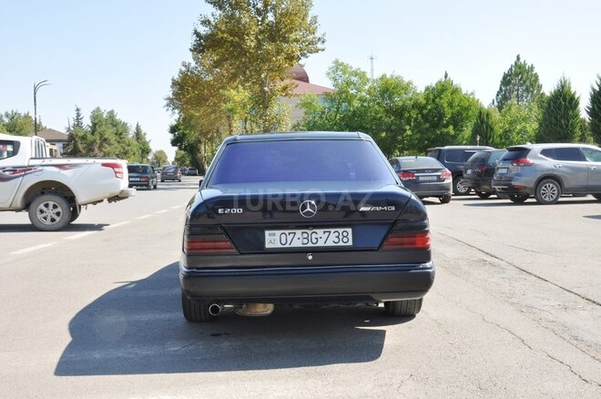 Mercedes E 200 1993, 336,000 km - 2.0 l - Saatlı