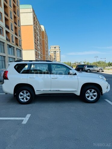 Toyota Land Cruiser Prado 2011, 150,000 km - 2.7 l - Bakı