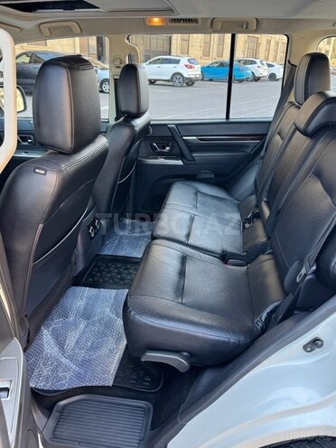Mitsubishi Pajero 2014, 201,300 km - 3.0 l - Bakı