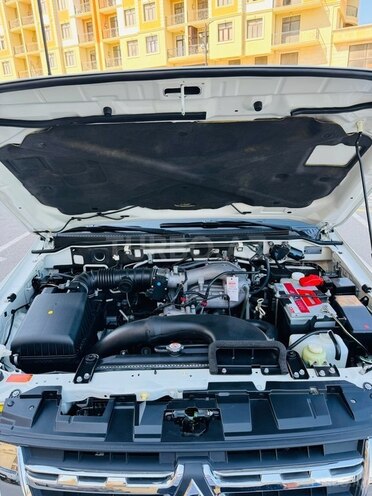 Mitsubishi Pajero 2014, 201,300 km - 3.0 l - Bakı