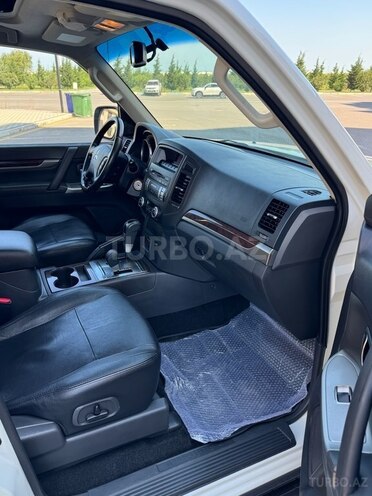 Mitsubishi Pajero 2014, 201,300 km - 3.0 l - Bakı