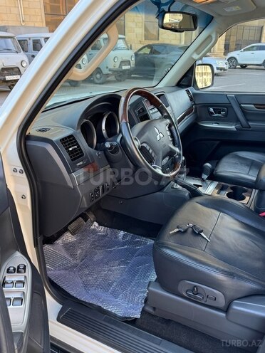 Mitsubishi Pajero 2014, 201,300 km - 3.0 l - Bakı