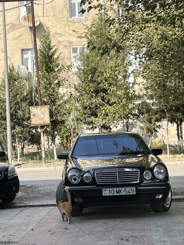Mercedes E 280 1998, 206,000 km - 2.8 l - Sumqayıt