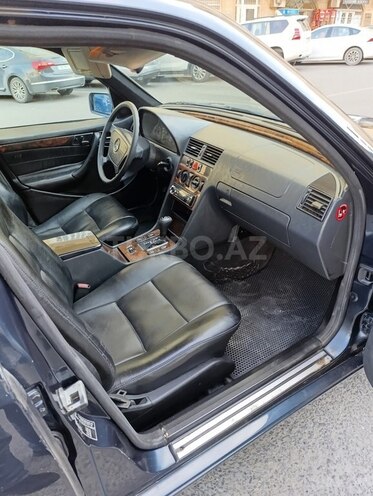 Mercedes C 240 1999, 265,000 km - 2.4 л - Bakı