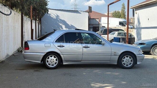 Mercedes C 200 1999, 266,000 km - 2.0 l - Bakı