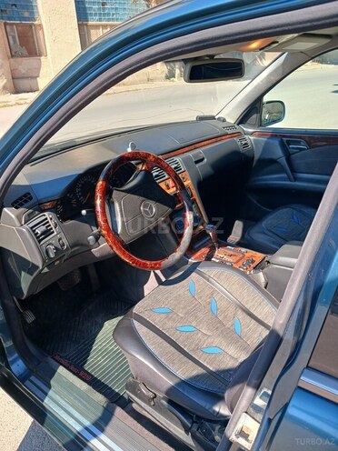 Mercedes E 220 1999, 448,000 km - 2.2 l - Bakı