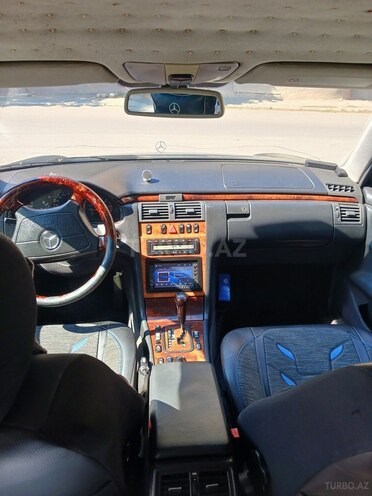 Mercedes E 220 1999, 448,000 km - 2.2 l - Bakı