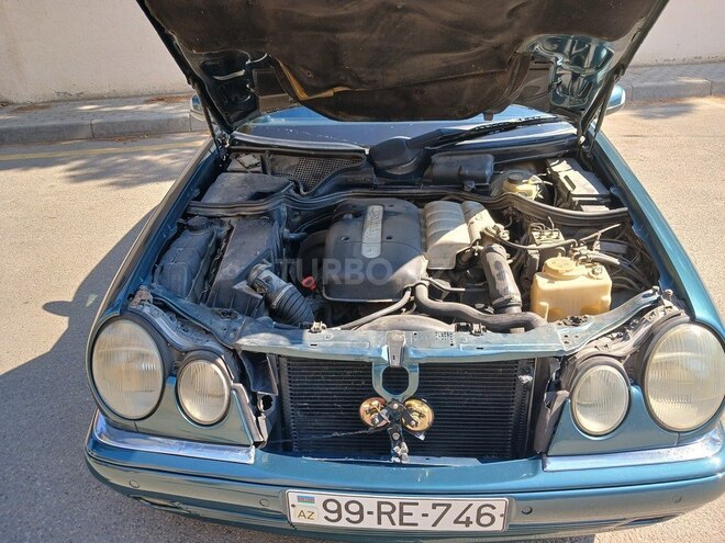 Mercedes E 220 1999, 448,000 km - 2.2 l - Bakı