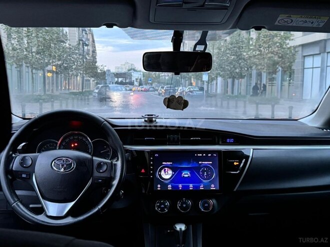 Toyota Corolla 2015, 235,000 km - 1.6 l - Bakı