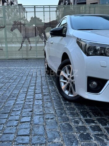 Toyota Corolla 2015, 235,000 km - 1.6 l - Bakı