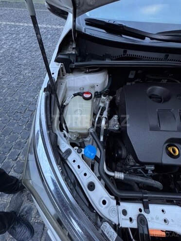 Toyota Corolla 2015, 235,000 km - 1.6 l - Bakı