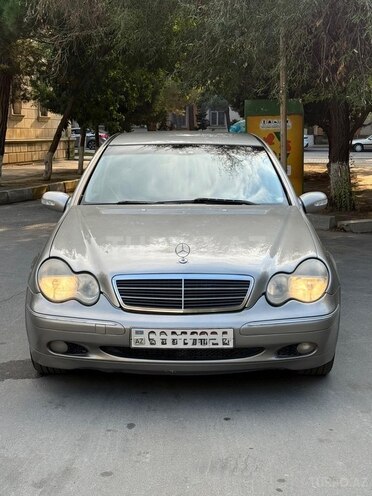 Mercedes C 220 2003, 320,000 km - 2.1 л - Bakı