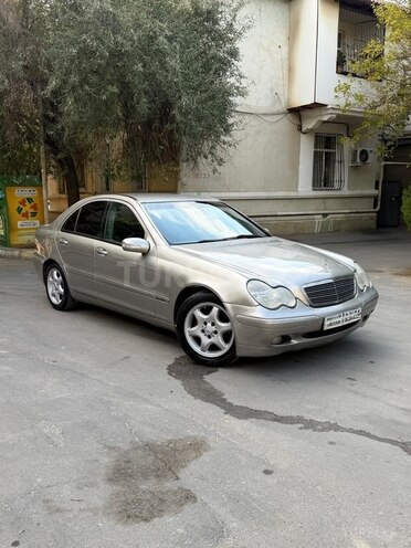 Mercedes C 220 2003, 320,000 km - 2.1 л - Bakı