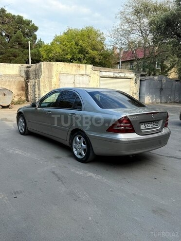 Mercedes C 220 2003, 320,000 km - 2.1 л - Bakı