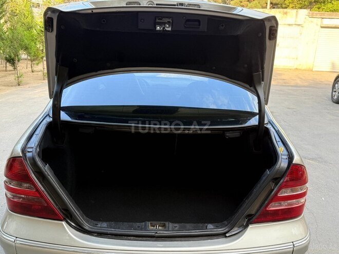 Mercedes C 220 2003, 320,000 km - 2.1 л - Bakı