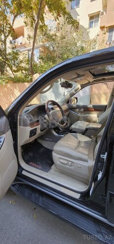 Toyota Land Cruiser Prado-6