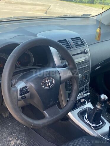 Toyota Corolla 2010, 250,000 km - 1.4 l - Bakı