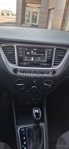 Hyundai Accent 2019, 120,600 km - 1.6 л - Bakı