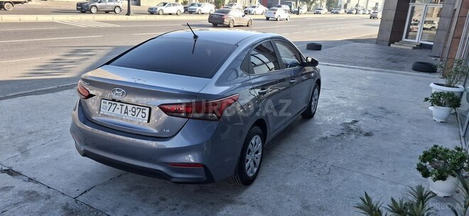 Hyundai Accent 2019, 120,600 km - 1.6 л - Bakı