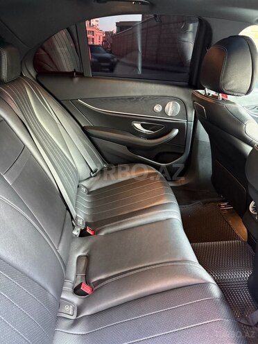 Mercedes E 300 4MATIC 2018, 92,750 km - 2.0 л - Bakı