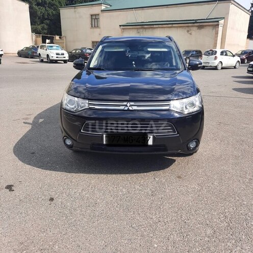 Mitsubishi Outlander-1