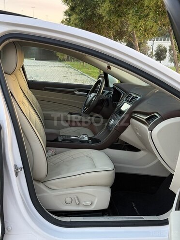 Ford Fusion (North America) 2017, 140,100 km - 2.0 л - Bakı