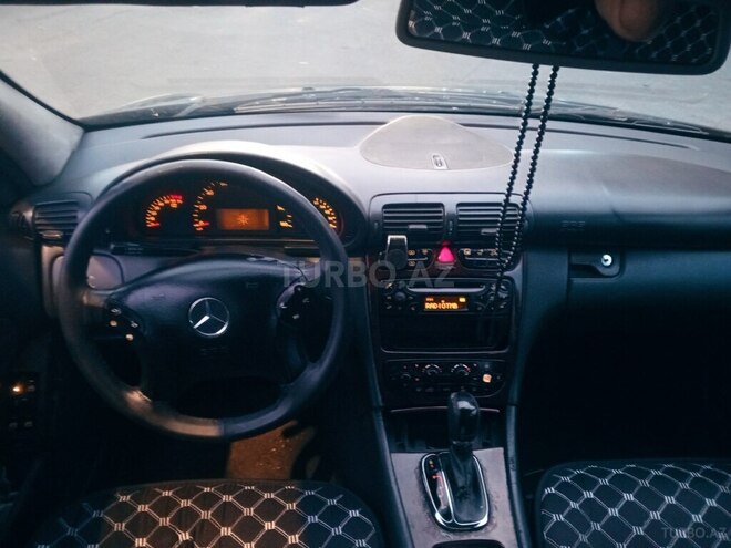 Mercedes C 240 2001, 294,646 km - 2.6 l - Zaqatala