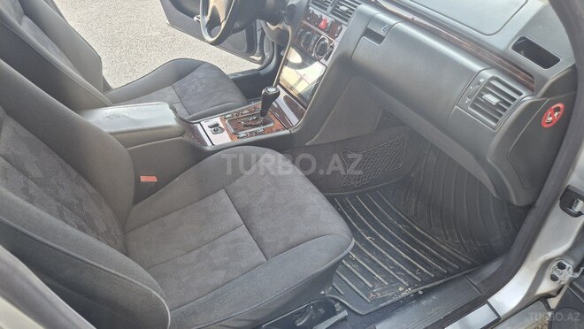 Mercedes E 240 1999, 309,235 km - 2.4 l - Sabirabad