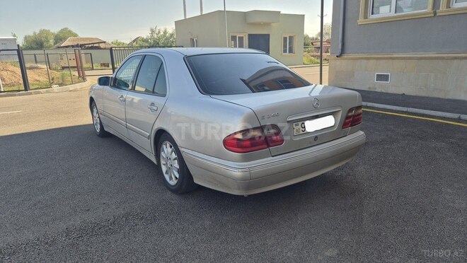 Mercedes E 240 1999, 309,235 km - 2.4 l - Sabirabad